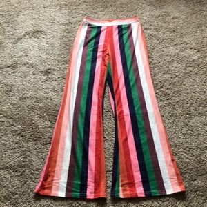 Cute and stylish striped pants from Shein.